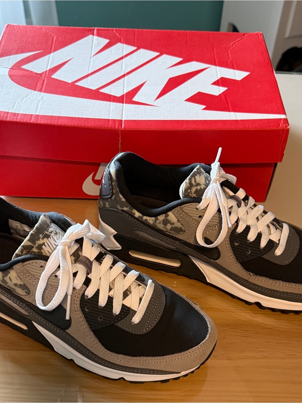 Nike Air Max 90 SE Enigma Stone Size M7/W8.5